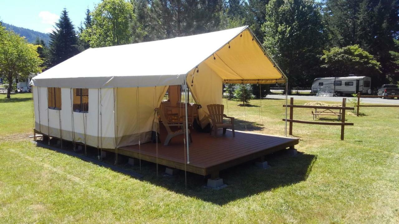 Campsite Redwood Meadows Rv 2*